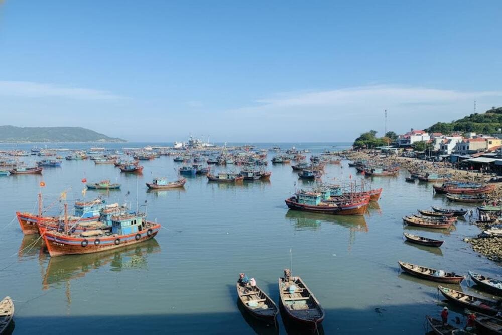 Kh&aacute;m ph&aacute; cuộc sống của ngư d&acirc;n l&agrave;ng ch&agrave;i